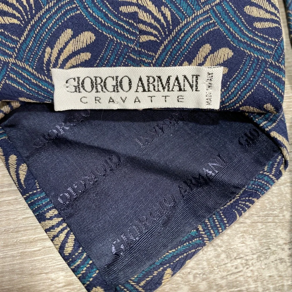 Giorgio Armani Necktie Men's Silk Blue Gold Leaf Pattern Made‎ in Italy